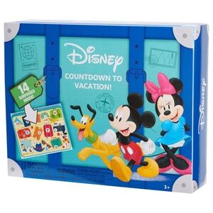 Disney Junior Mickey & Minnie Mouse, Countdown to Vacation, 14 Pieces, 9 Figure